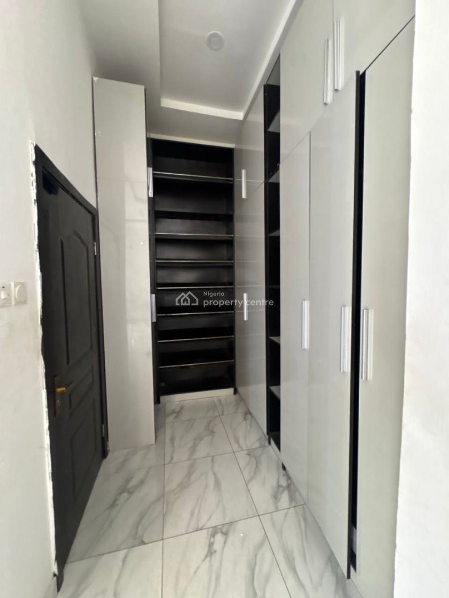 Masters Bedroom Shared Apartment Big Standard, Ikate Gra, Lekki, Lagos, Self Contain (single Rooms) for Rent