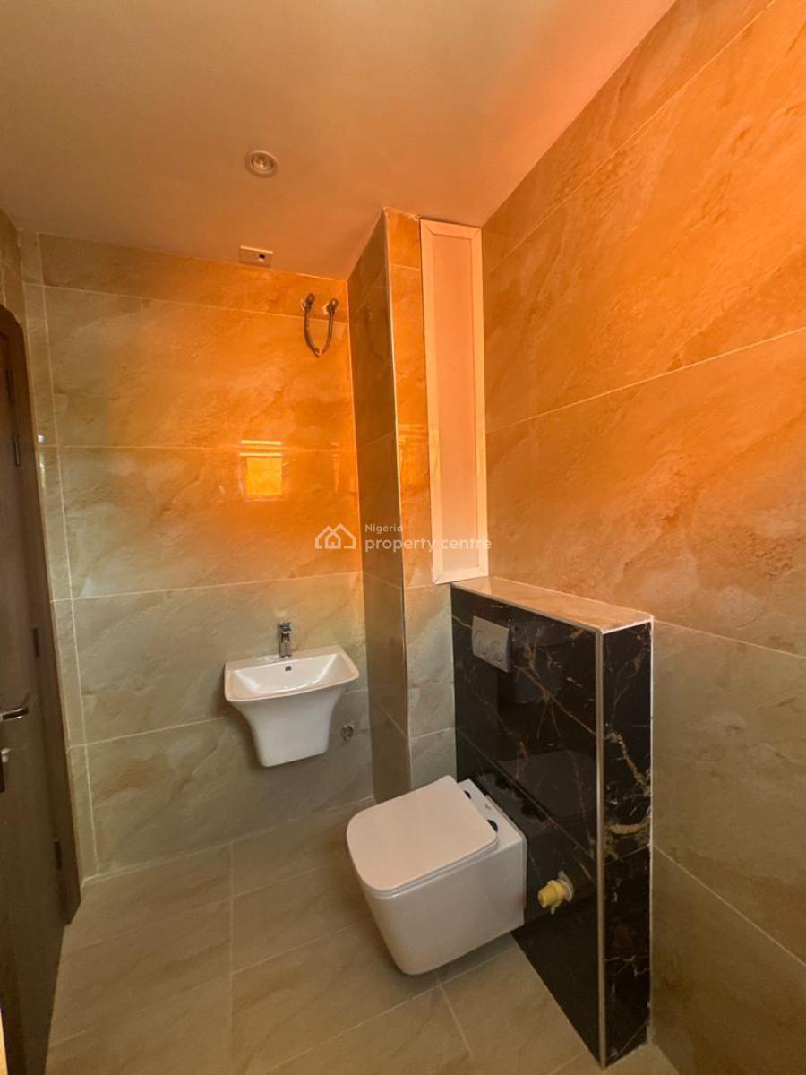 Aesthetically Pleasing 4 Bedroom Maisonette with an Elevator and a Poo, Victoria Island (vi), Lagos, Flat / Apartment for Sale