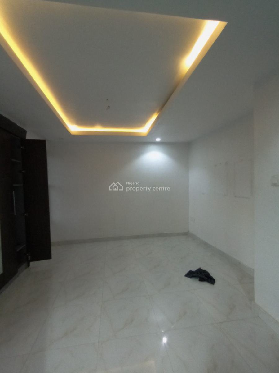 Executive 2 Bedroom Flat Upstairs, Off Mobil Road, Ajah, Lagos, Flat / Apartment for Rent