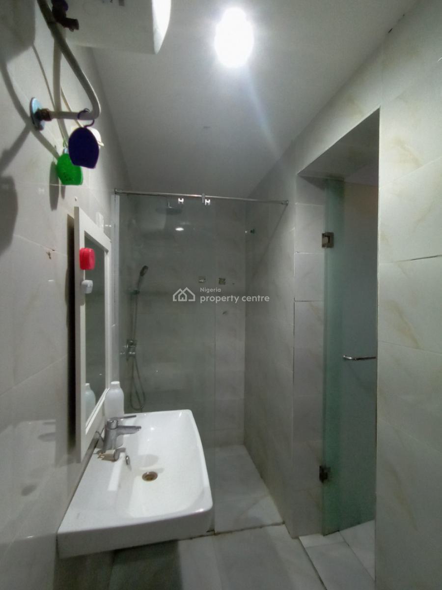 Executive 2 Bedroom Flat Upstairs, Off Mobil Road, Ajah, Lagos, Flat / Apartment for Rent