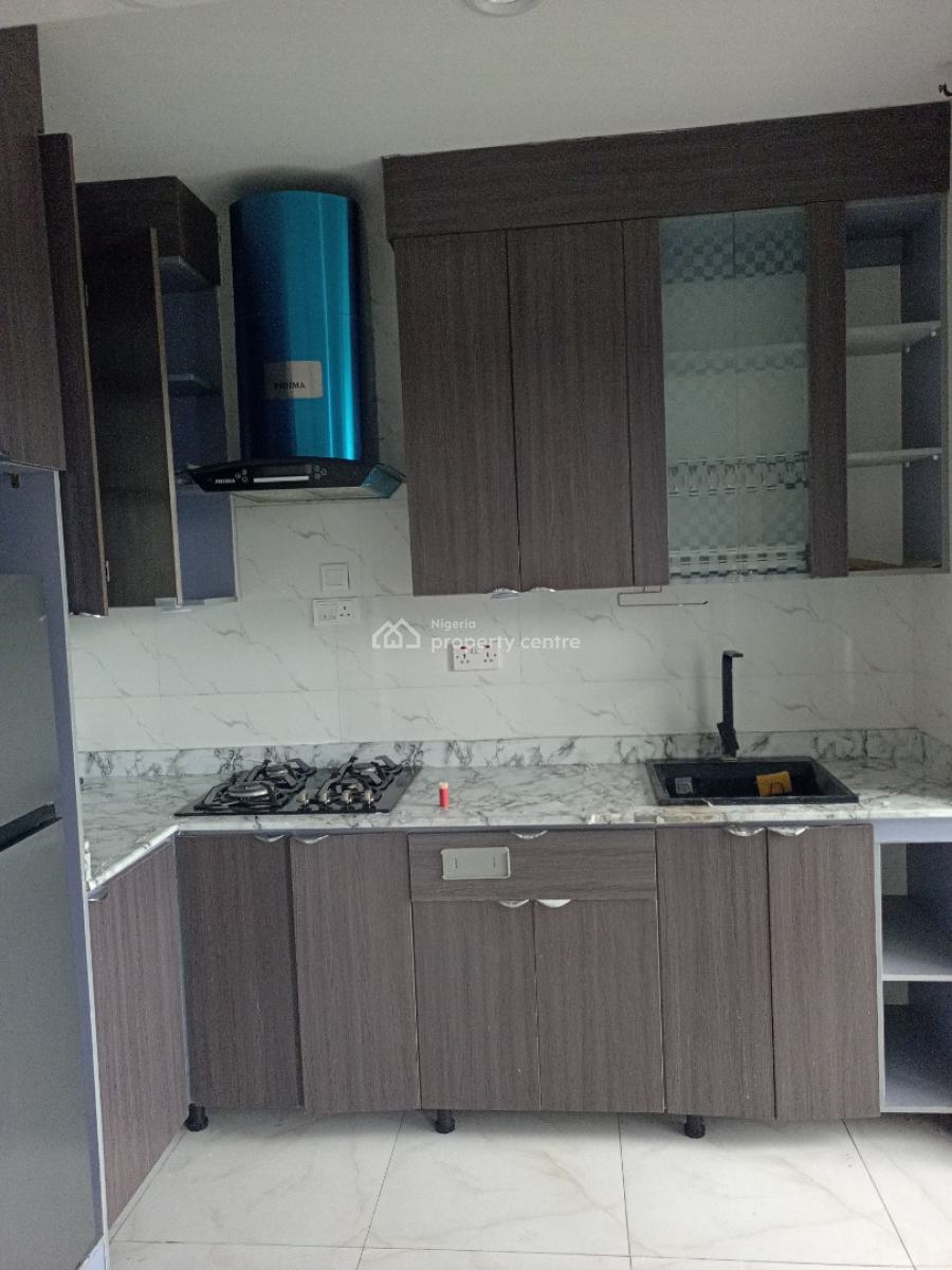 Executive 2 Bedroom Flat Upstairs, Off Mobil Road, Ajah, Lagos, Flat / Apartment for Rent