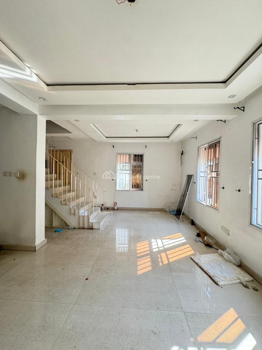 2-bedroom Maisonette, Lekki Phase 1, Lekki, Lagos, Flat / Apartment for Rent