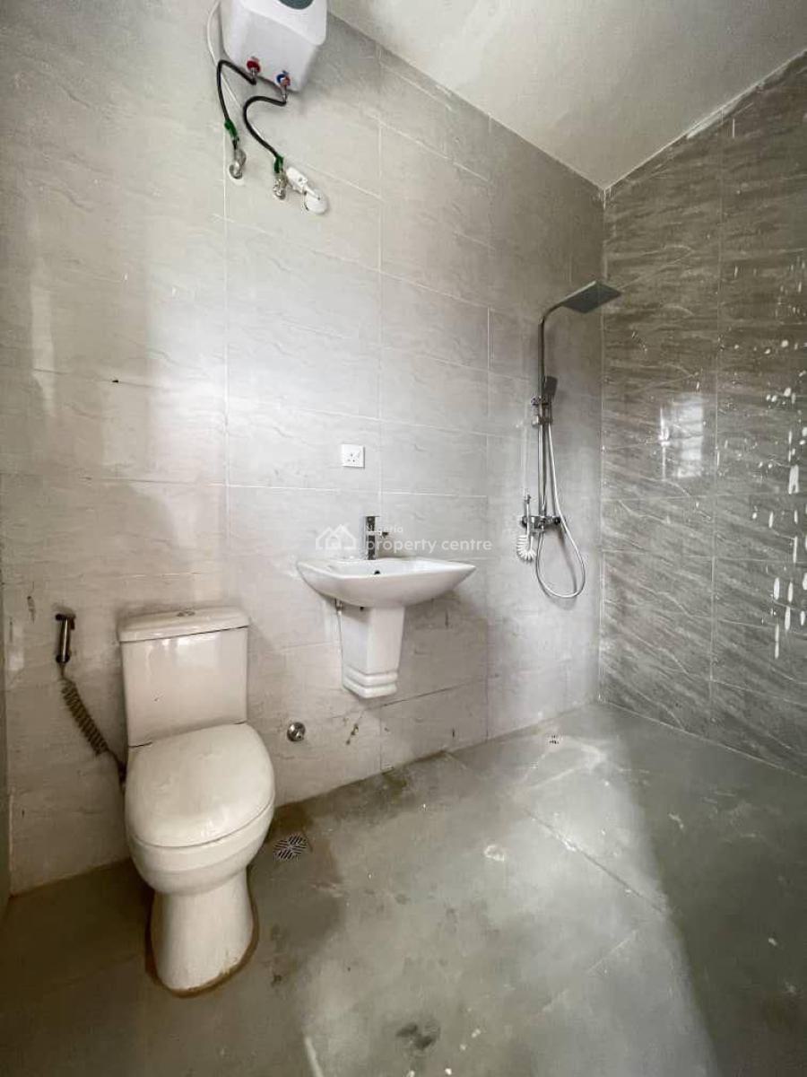 3 Bedroom Apartment in a Serene Environment, Yaba, Lagos, Flat / Apartment for Sale