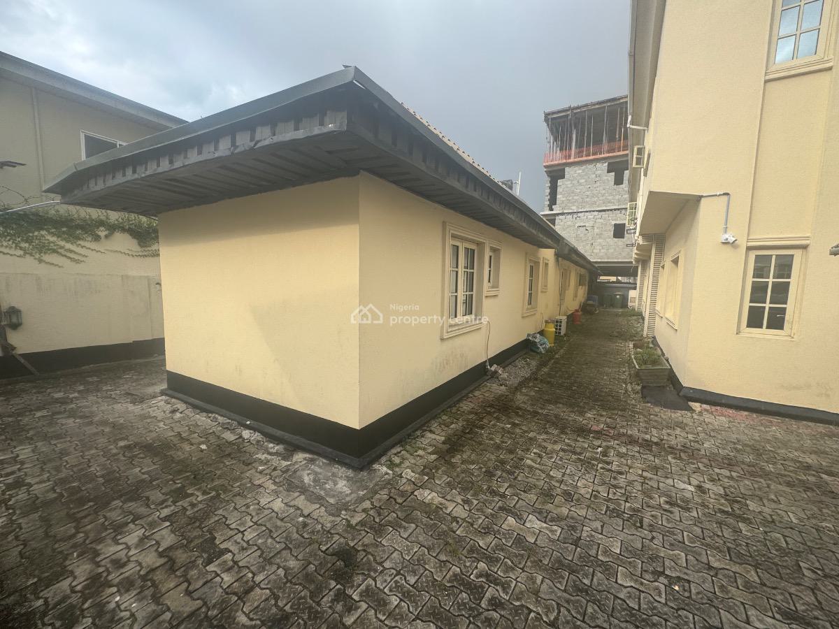 a Partly Serviced 5 Bedroom Terrace with Bq in Lekki Phase 1, Lekki Phase 1, Lekki Phase 1, Lekki, Lagos, Terraced Duplex for Rent