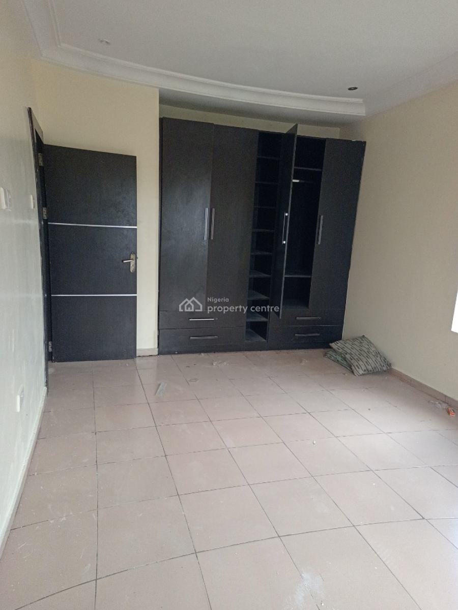 3 Bedroom Flat Upstairs, Off Mobil Road, Ajah, Lagos, Flat / Apartment for Rent