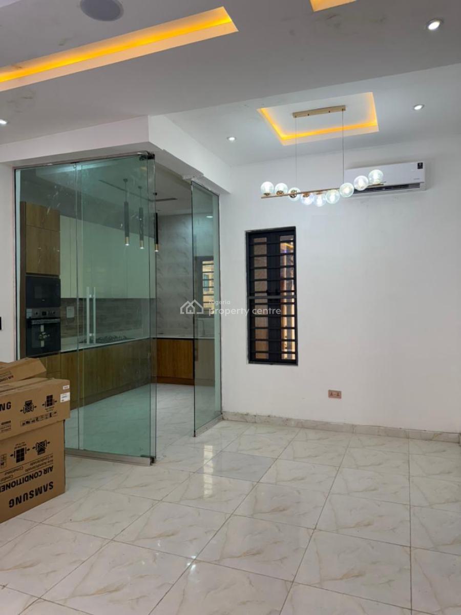 Luxury 2 Bedroom Apartment, New Road, Lekki Expressway, Lekki, Lagos, Flat / Apartment for Rent