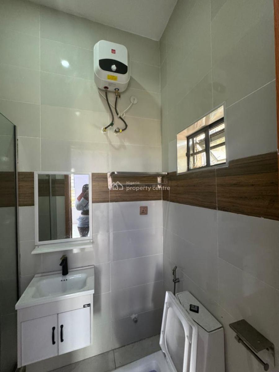 Luxury 2 Bedroom Apartment, New Road, Lekki Expressway, Lekki, Lagos, Flat / Apartment for Rent