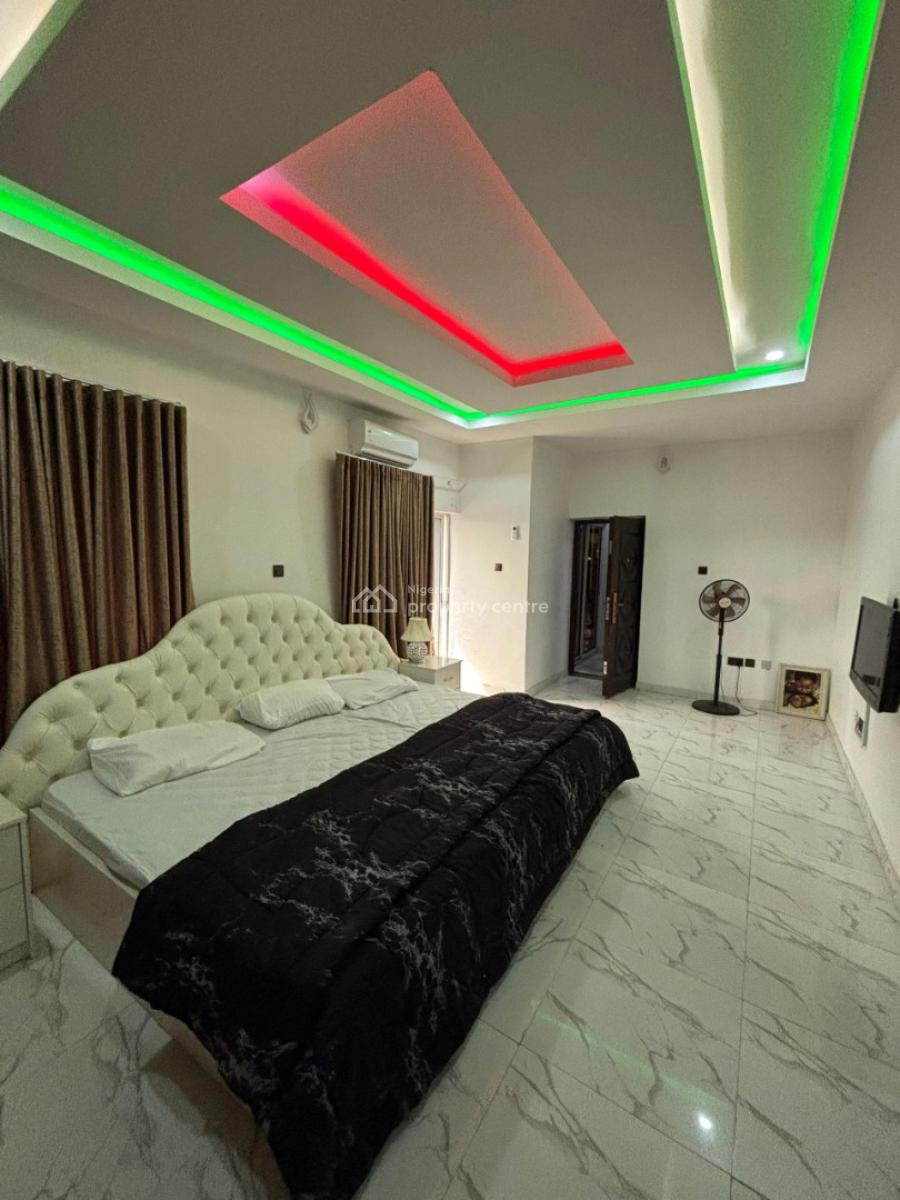 Fully Furnished Mini 2 Bedroom Penthouse, Ologolo, Lekki, Lagos, Flat / Apartment for Rent