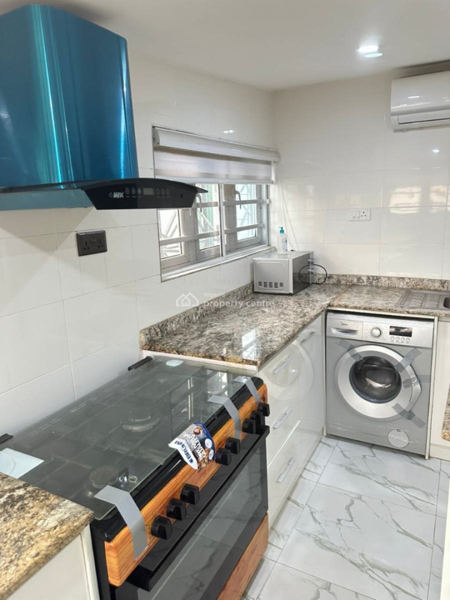 Fully Furnished Mini 2 Bedroom Penthouse, Ologolo, Lekki, Lagos, Flat / Apartment for Rent