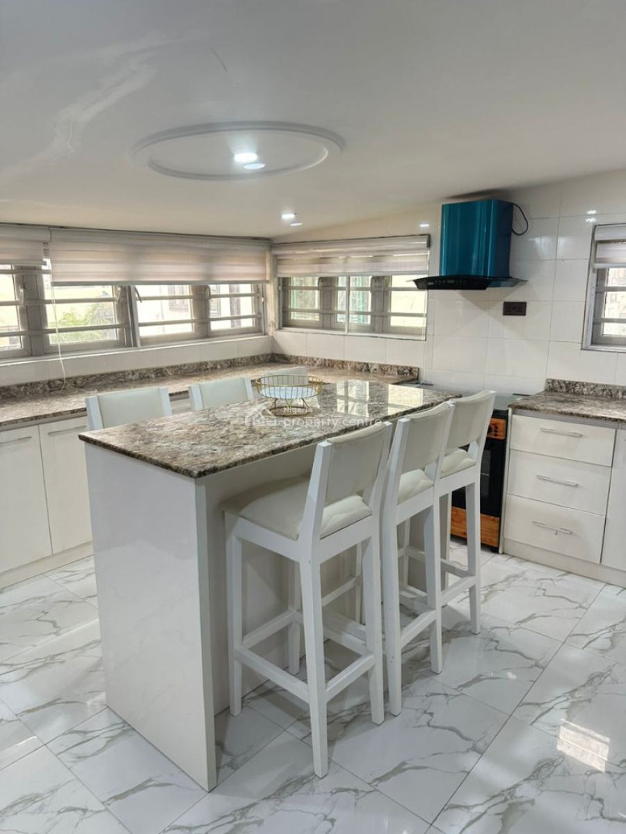 Fully Furnished Mini 2 Bedroom Penthouse, Ologolo, Lekki, Lagos, Flat / Apartment for Rent