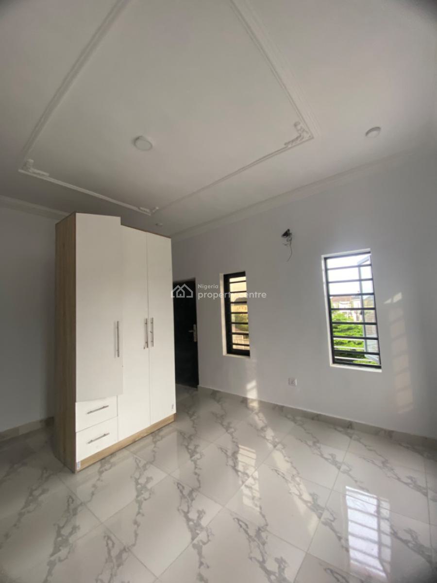 an Executive Two Bedroom Flat, Grace News Estate Behind Blenco Mall Sangotedo Ajah, Lekki, Lagos, Flat / Apartment for Rent