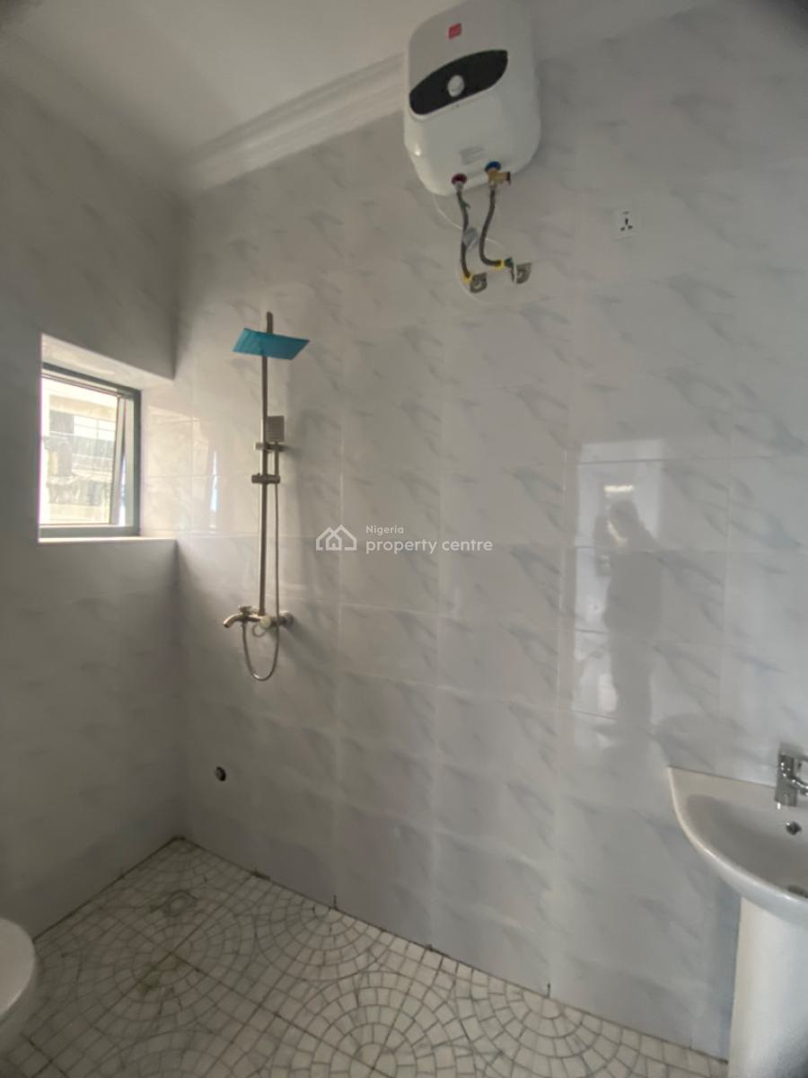 an Executive Two Bedroom Flat, Grace News Estate Behind Blenco Mall Sangotedo Ajah, Lekki, Lagos, Flat / Apartment for Rent