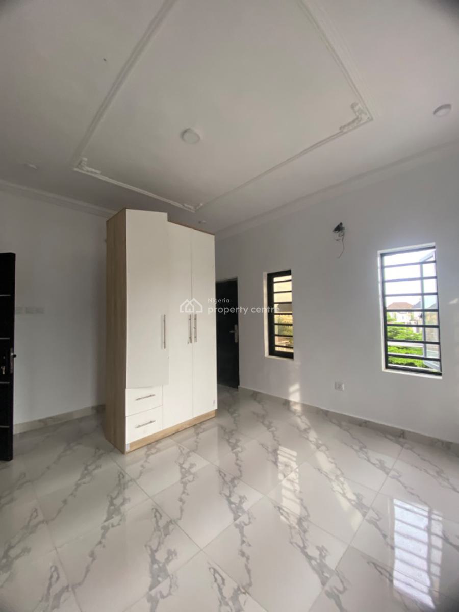 an Executive Two Bedroom Flat, Grace News Estate Behind Blenco Mall Sangotedo Ajah, Lekki, Lagos, Flat / Apartment for Rent