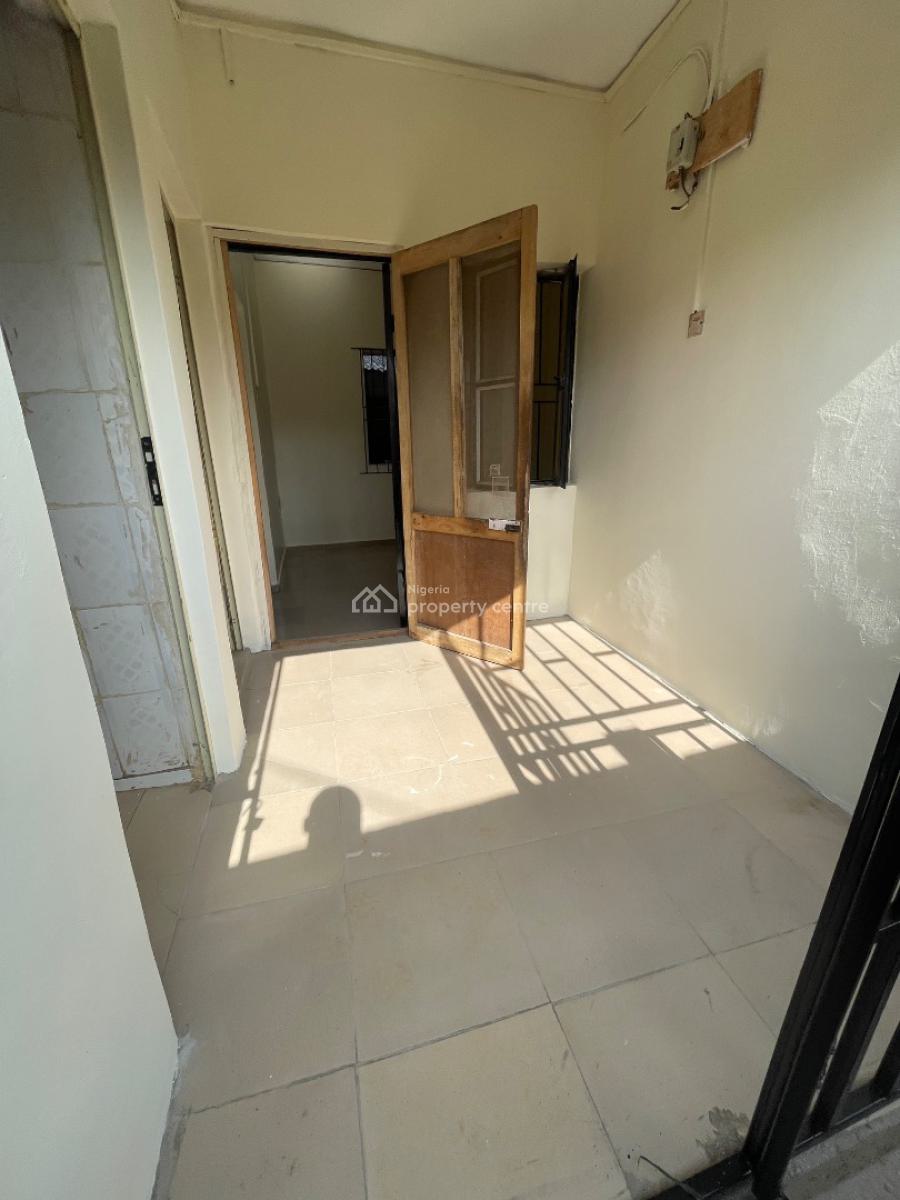 Newly Renovated 1 Bedroom Flat, Isokan Estate Off Harryman Block Bus Stop Osi, Ado-odo/ota, Ogun, Mini Flat (room and Parlour) for Rent