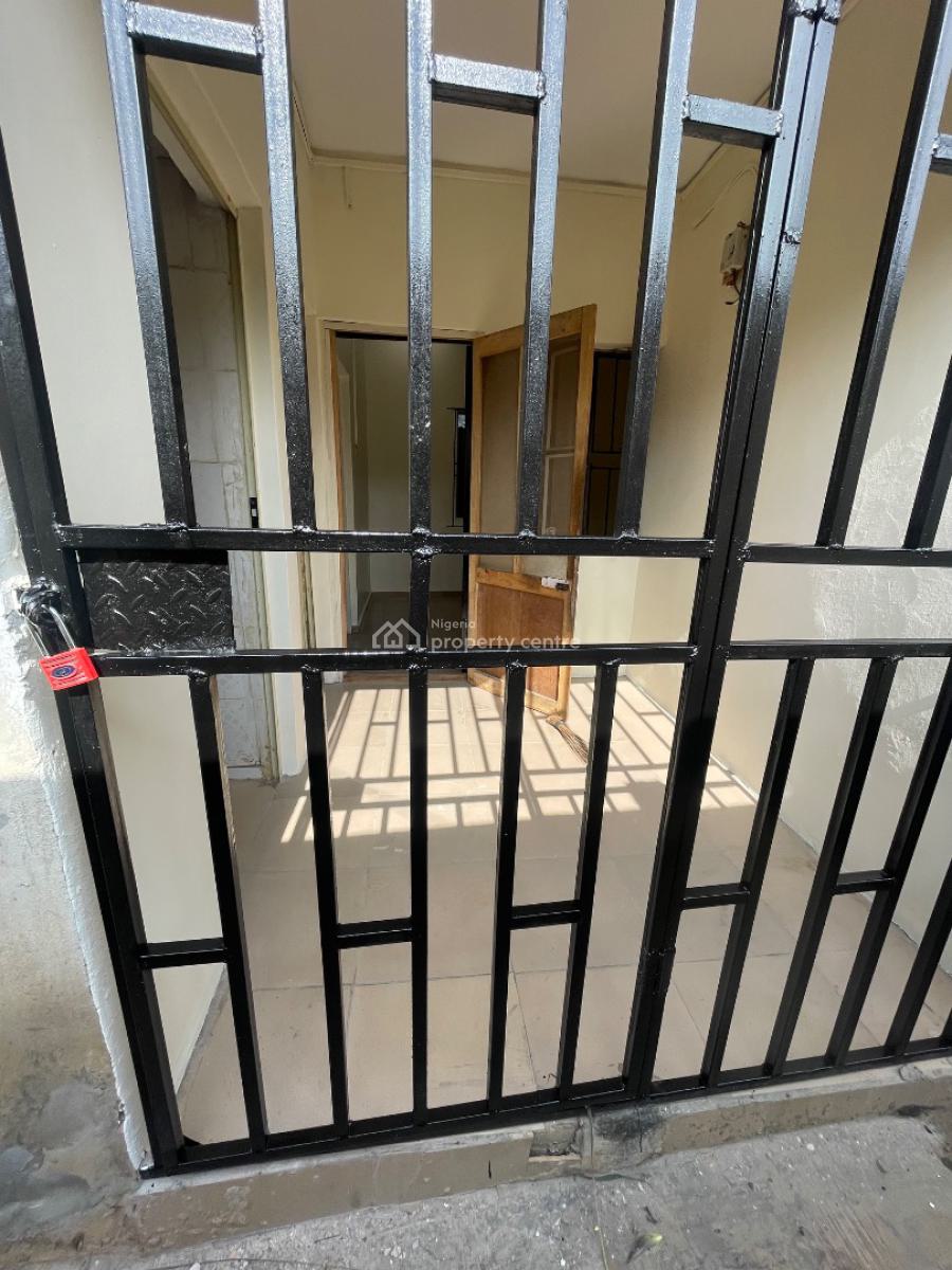 Newly Renovated 1 Bedroom Flat, Isokan Estate Off Harryman Block Bus Stop Osi, Ado-odo/ota, Ogun, Mini Flat (room and Parlour) for Rent