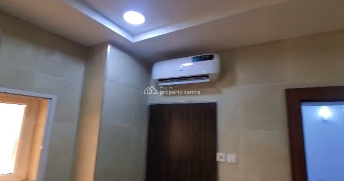 Luxurious 2bedroom En-suite Flat + Lift+ Swimming Pool, City Center, Gaduwa, Abuja, Block of Flats for Sale