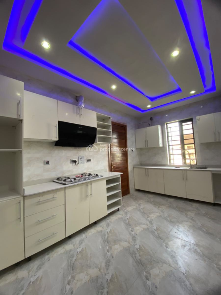 an Executive 3 Bedroom Flat, Ocean Palm Estate, Sangotedo, Ajah, Lagos, Flat / Apartment for Rent