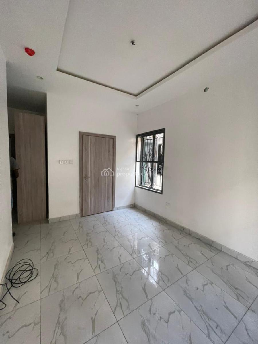 Luxurious 1 Bedroom Apartment, Agungi, Lekki Phase 1, Lekki, Lagos, Flat / Apartment for Sale