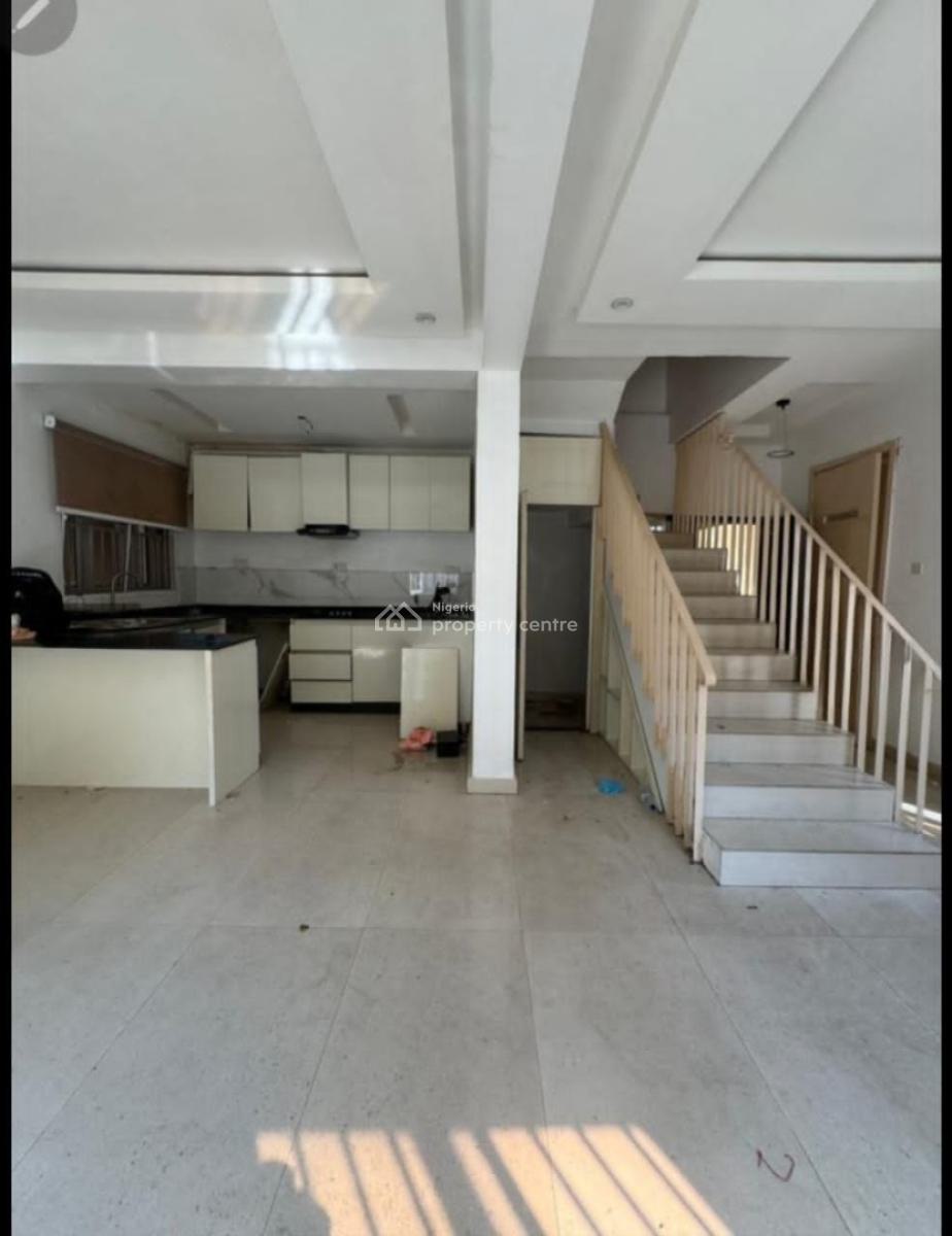 Serviced 2 Bedroom Maisonette., Off Admiralty Way, Lekki Phase 1, Lekki, Lagos, House for Rent