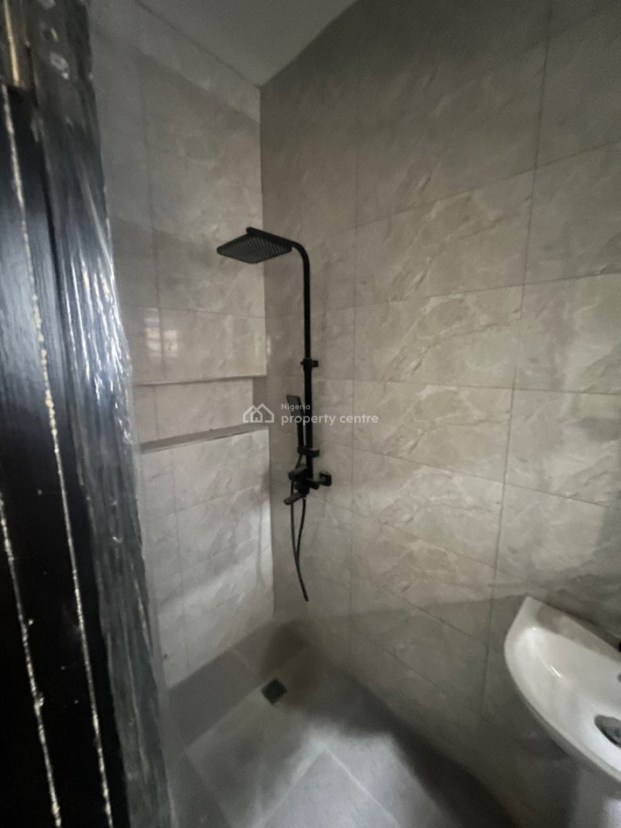 2 Bedroom Apartment, Ocean Breeze Estate, Ologolo, Lekki, Lagos, Flat / Apartment for Sale