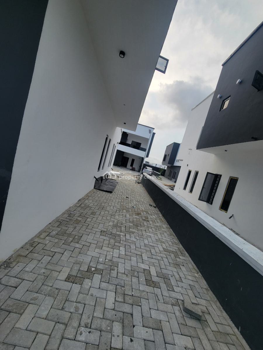 Spacious 3 Bedroom Duplex with Bq, Along Ogombo Road, Ajah, Lagos, Semi-detached Duplex for Rent