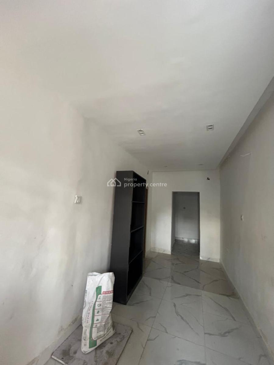 2-bedroom Apartment- Lekki Phase 1, Lekki Phase 1, Lekki, Lagos, Flat / Apartment for Rent