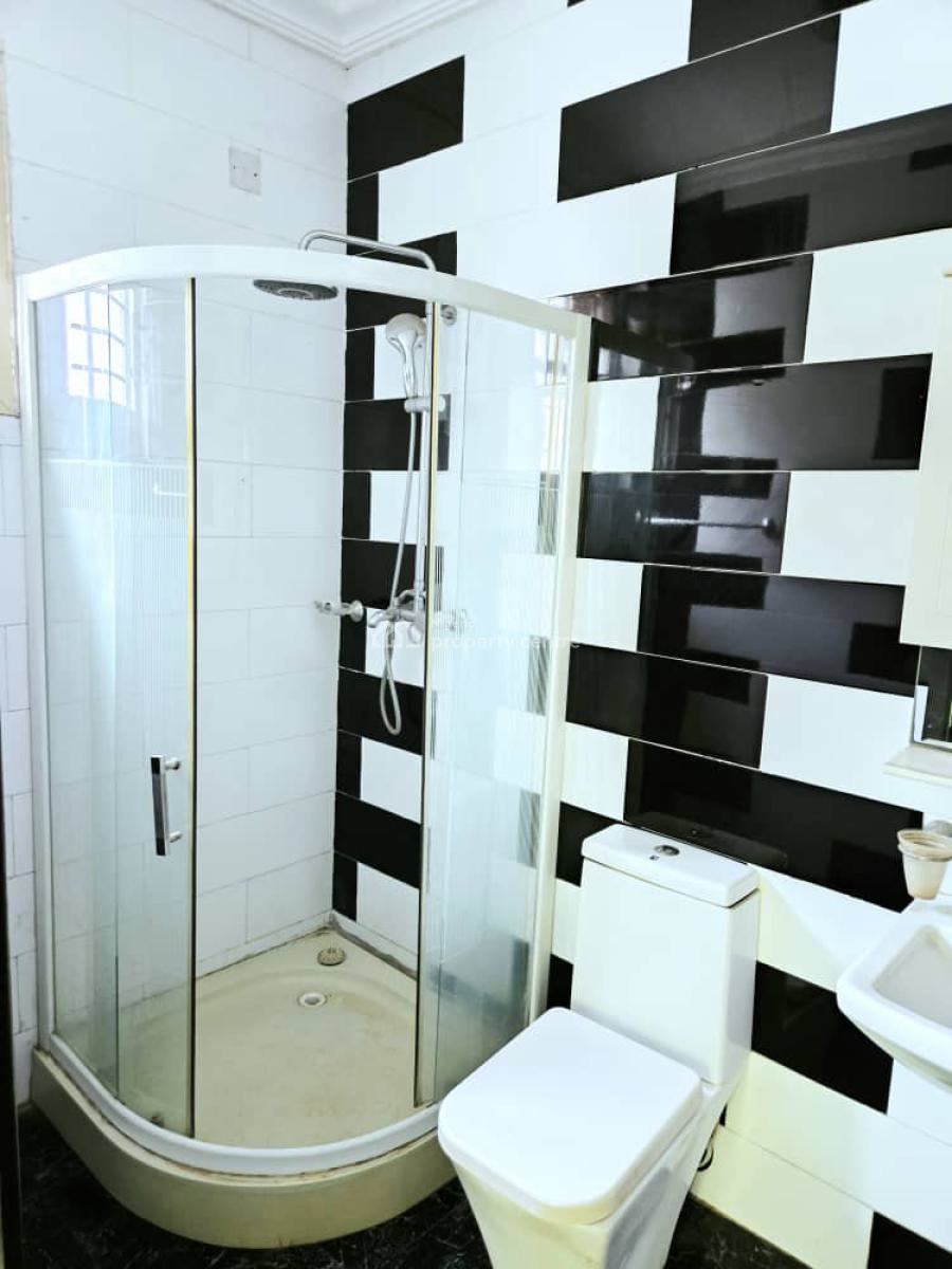 Spacious 2-bedroom Apartment, Lekki Phase 1, Lekki, Lagos, Flat / Apartment for Rent