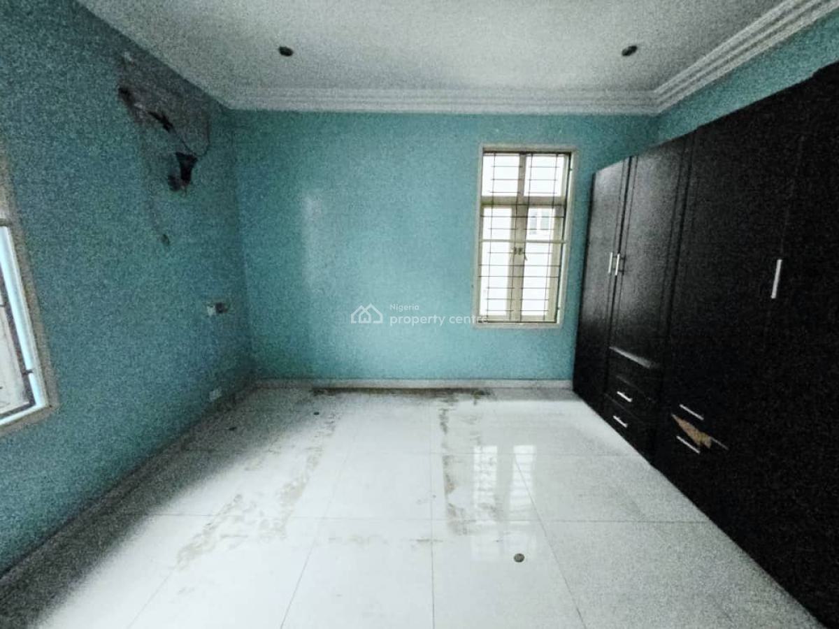Spacious 2-bedroom Apartment, Lekki Phase 1, Lekki, Lagos, Flat / Apartment for Rent