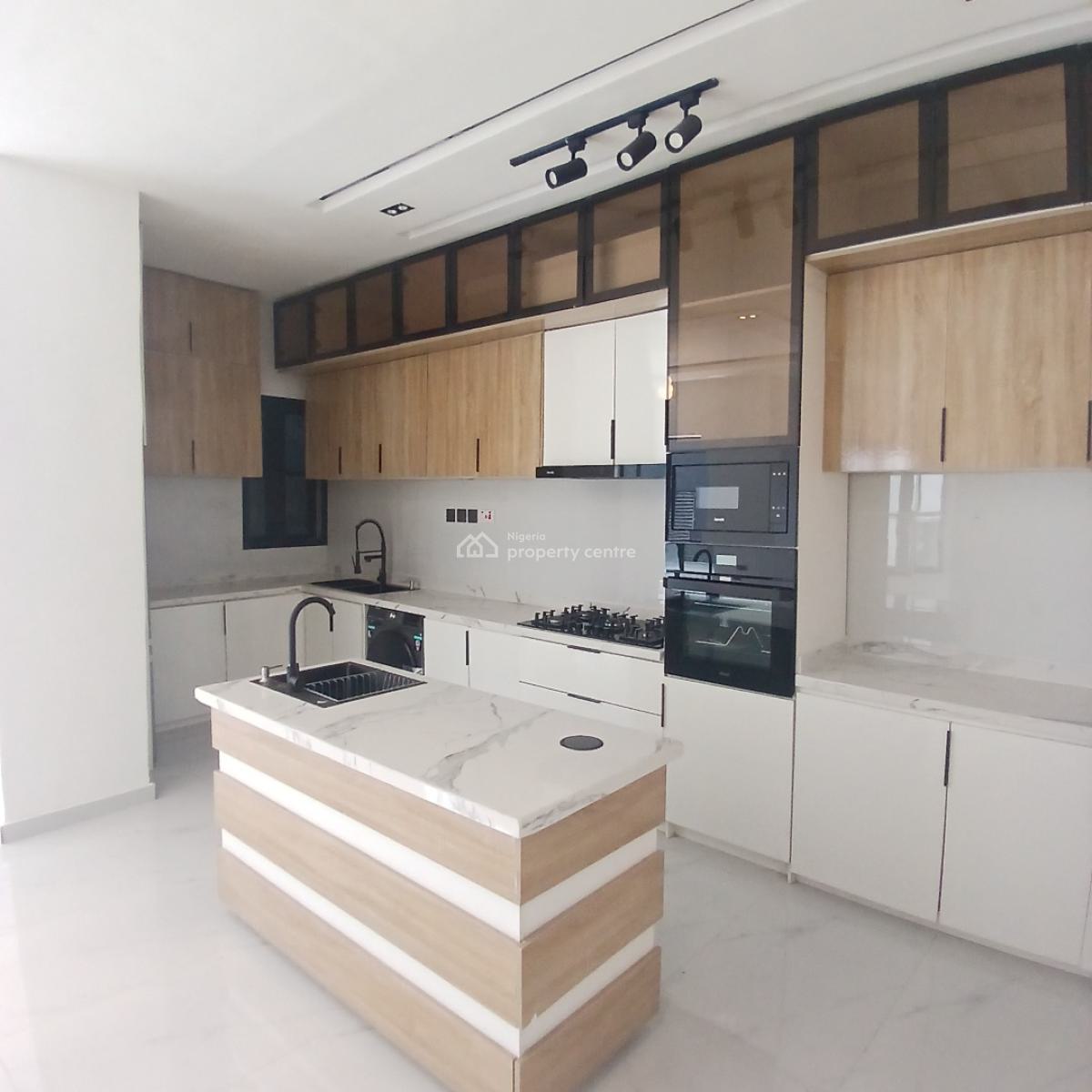 Luxury 2 Bedroom Apartment with  Swimming Pool, & Gym, Ikate, Lekki, Lagos, Flat / Apartment for Sale