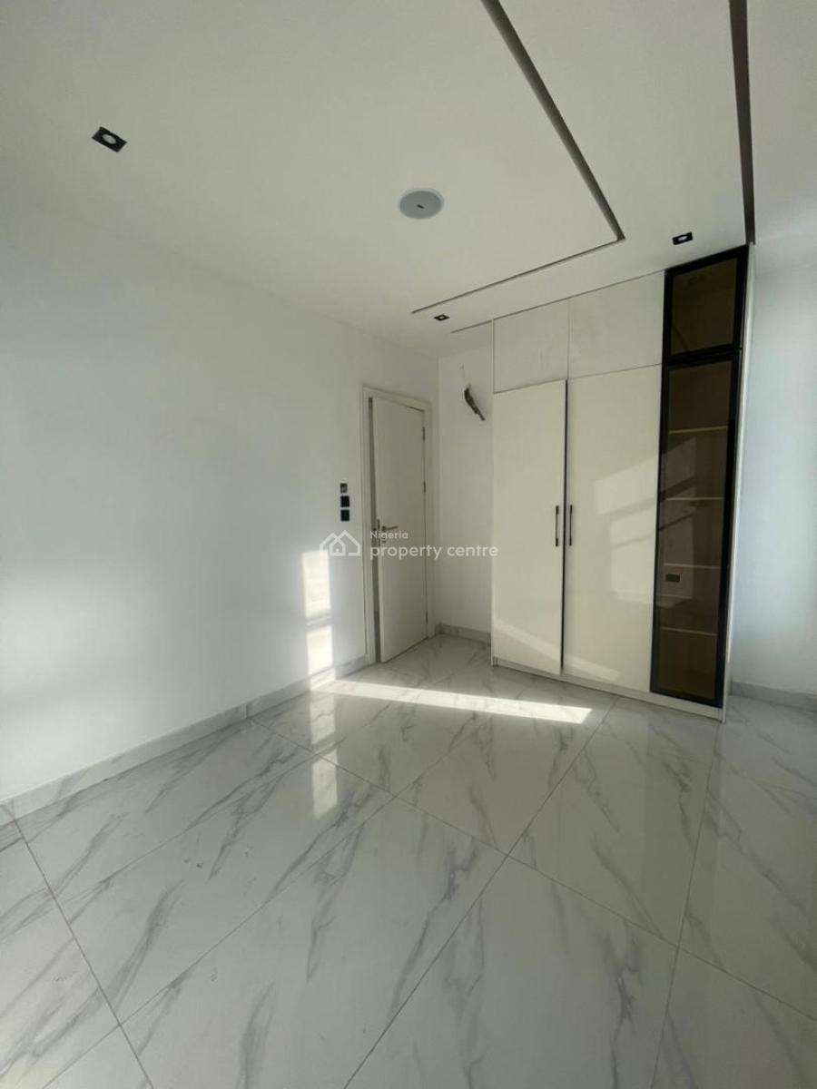 2 Bedroom Flat with Swimming Pool & Gym, Lekki Phase 1, Lekki, Lagos, Flat / Apartment for Sale