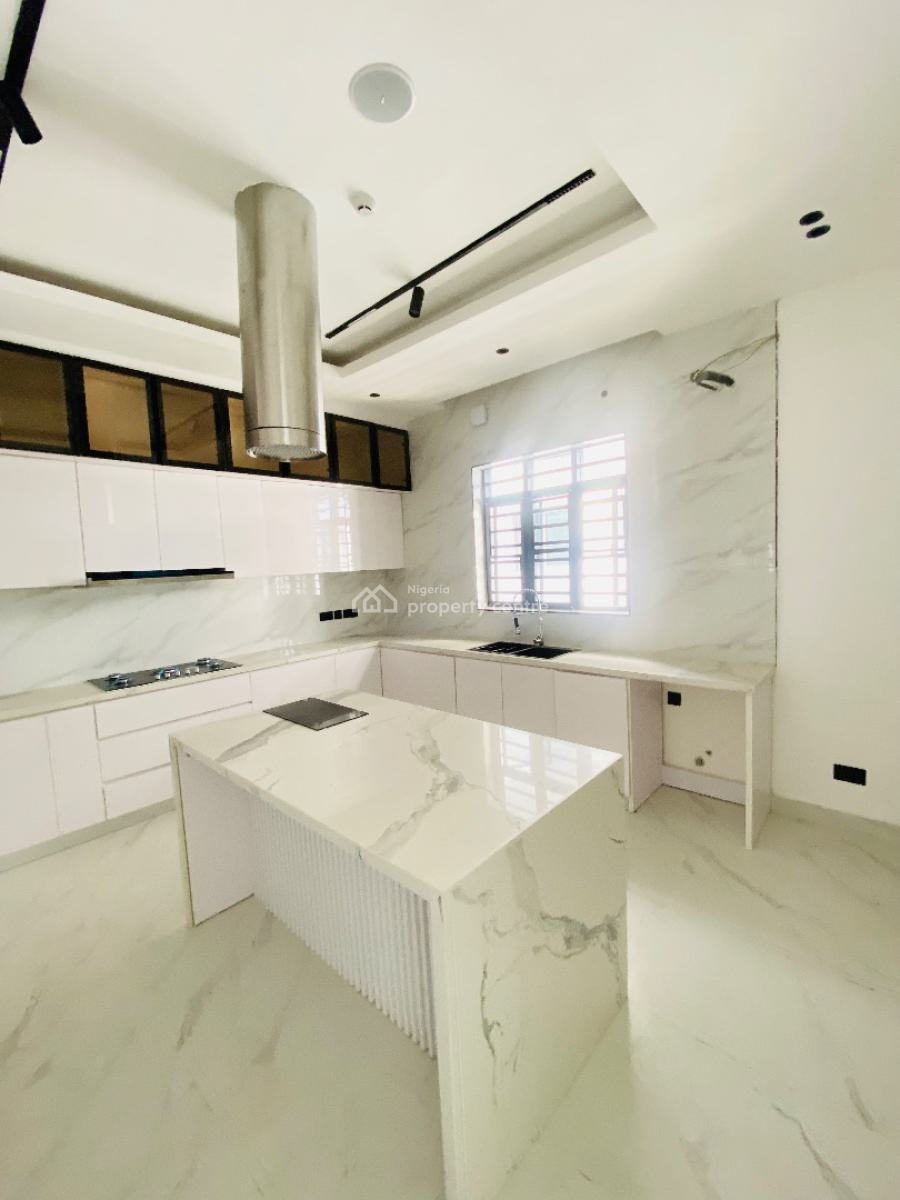 Beautiful 4-bedroom Penthouse, Lekki Phase 1, Lekki, Lagos, Flat / Apartment for Sale