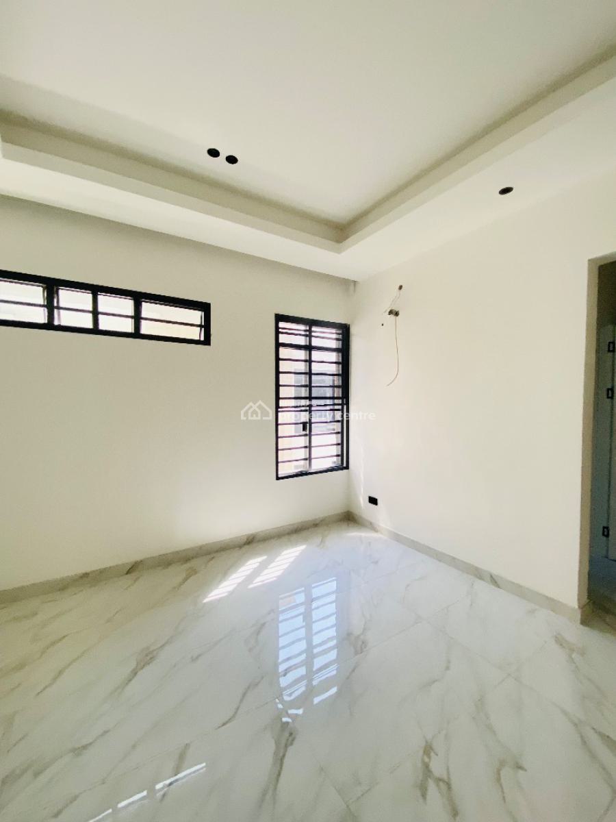 Beautiful 4-bedroom Penthouse, Lekki Phase 1, Lekki, Lagos, Flat / Apartment for Sale