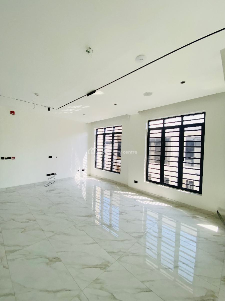 Beautiful 4-bedroom Penthouse, Lekki Phase 1, Lekki, Lagos, Flat / Apartment for Sale
