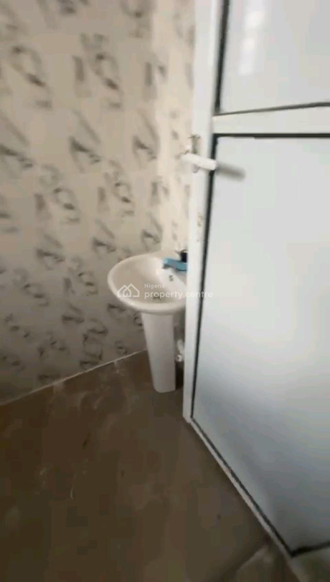 Standard and Executive 2 Bedroom Flat, Onipanu, Ilupeju, Lagos, Flat / Apartment for Rent