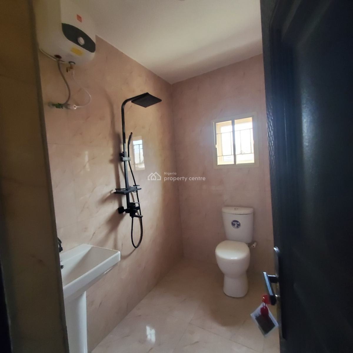 Spacious 3 Bedroom Flat, United Estate, Sangotedo, Ajah, Lagos, Flat / Apartment for Rent