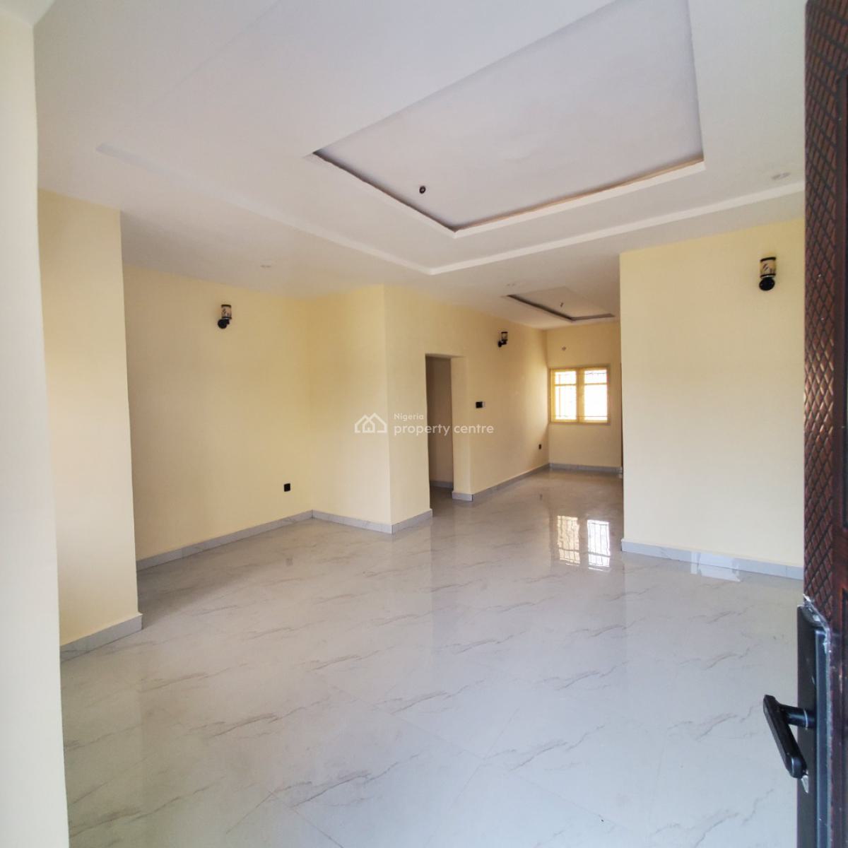 Spacious 3 Bedroom Flat, United Estate, Sangotedo, Ajah, Lagos, Flat / Apartment for Rent