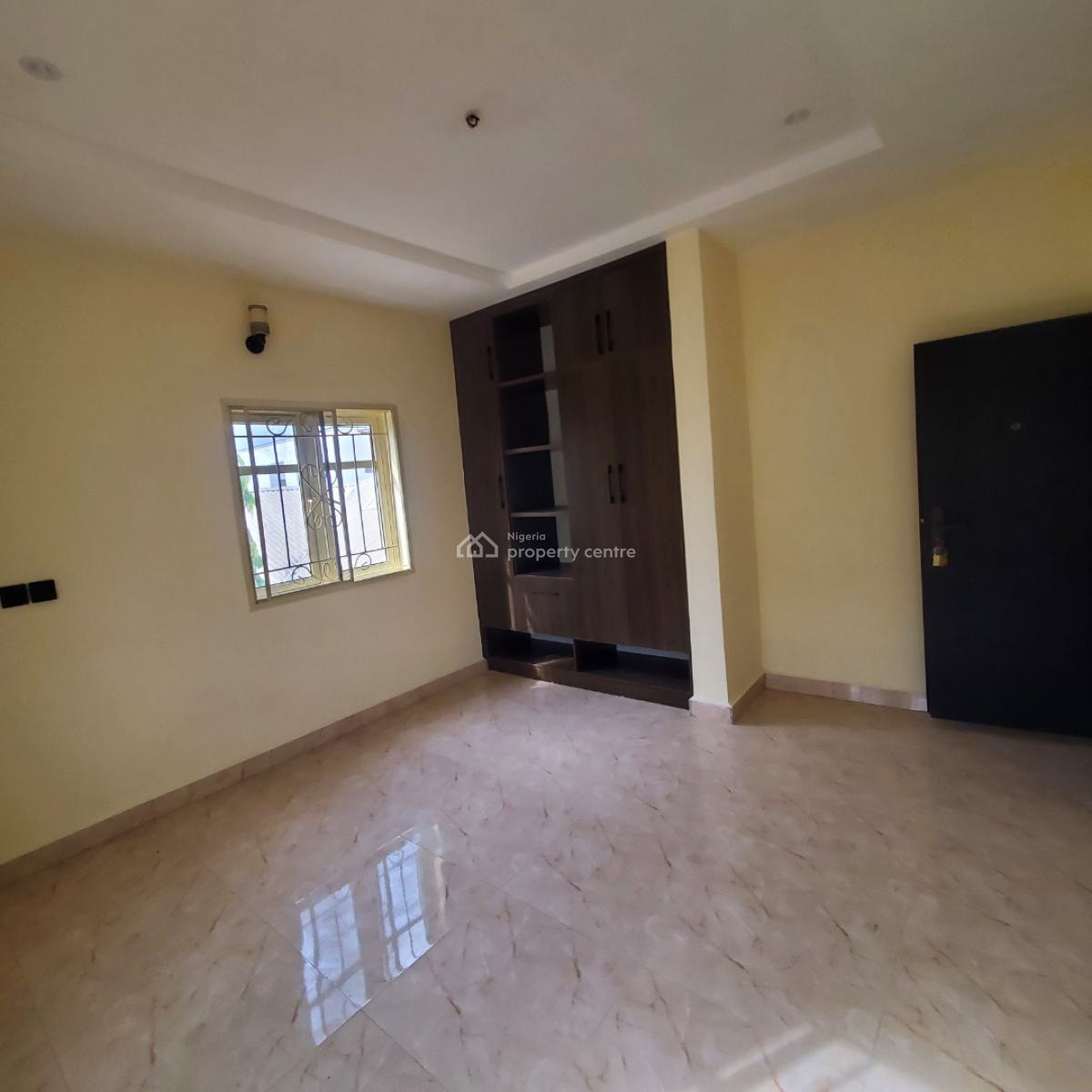 Spacious 3 Bedroom Flat, United Estate, Sangotedo, Ajah, Lagos, Flat / Apartment for Rent