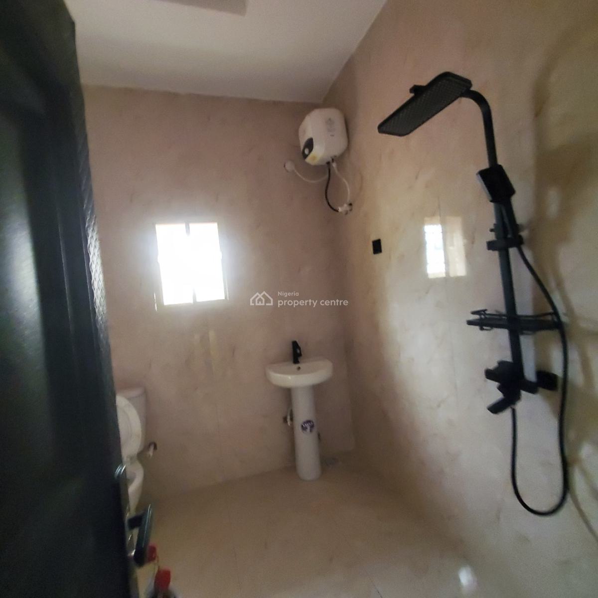 Spacious 3 Bedroom Flat, United Estate, Sangotedo, Ajah, Lagos, Flat / Apartment for Rent