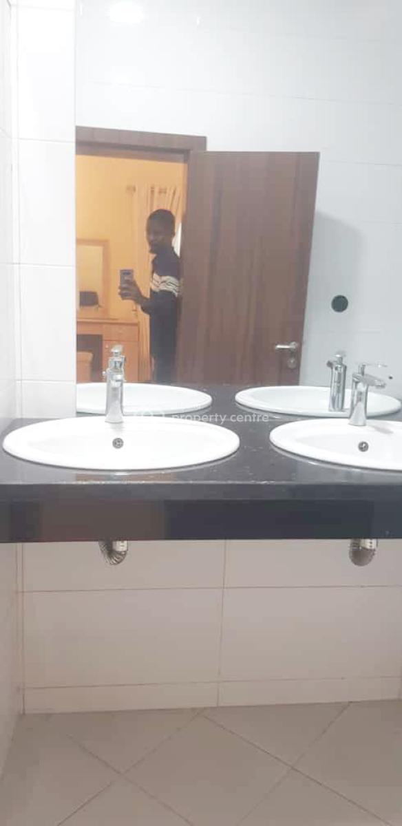 Decent  3 Bedroom Flat, Ikeja Gra, Ikeja, Lagos, Flat / Apartment for Rent