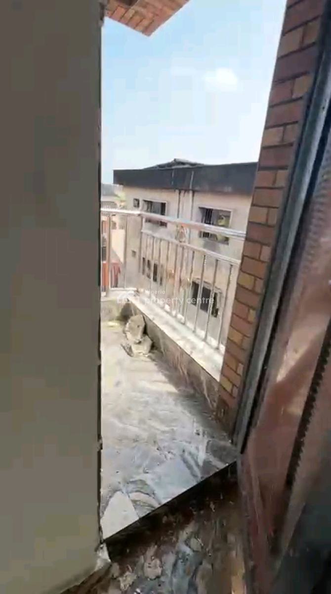 Standard and Spacious Mini Flat, Ladilak, Shomolu, Lagos, Mini Flat (room and Parlour) for Rent