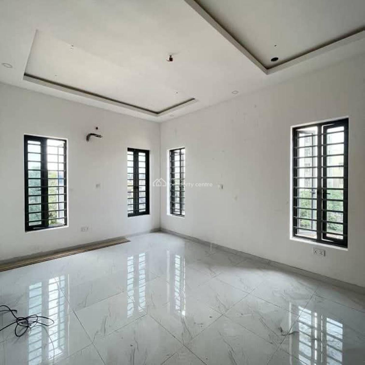 Perfectly Built 3 Bedroom Apartment, Yaba, Lagos, Flat / Apartment for Sale