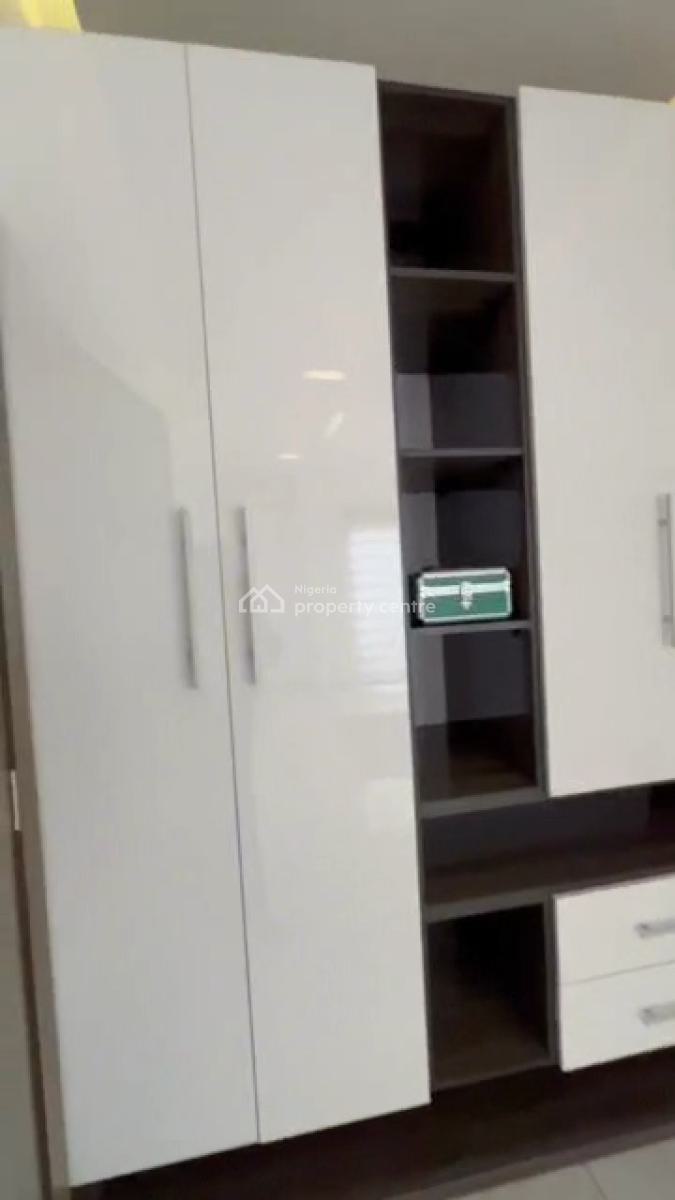 Waterfront Furnished 3bedroom Apartment Upstairs, Banana Island Road, Banana Island, Ikoyi, Lagos, Flat / Apartment for Rent