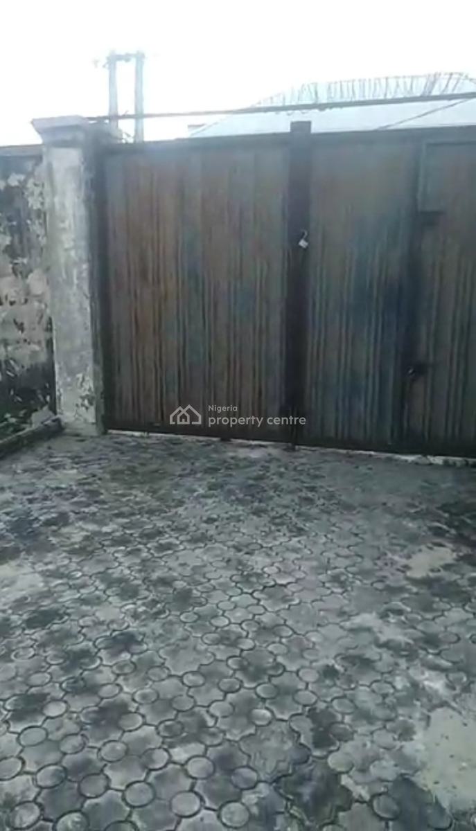 Fenced and Gated Land Measuring 600 Sqm with a Structure, Bogije, Ibeju Lekki, Lagos, Mixed-use Land for Sale