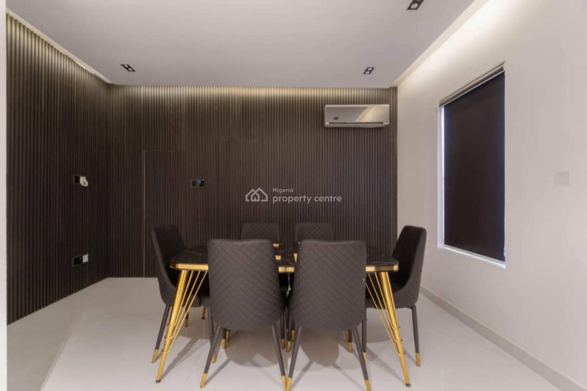 Cozy 2 Bedroom Apartment with Swimming Pool, & Ps5, Lekki Phase 1, Lekki, Lagos, Flat / Apartment Short Let