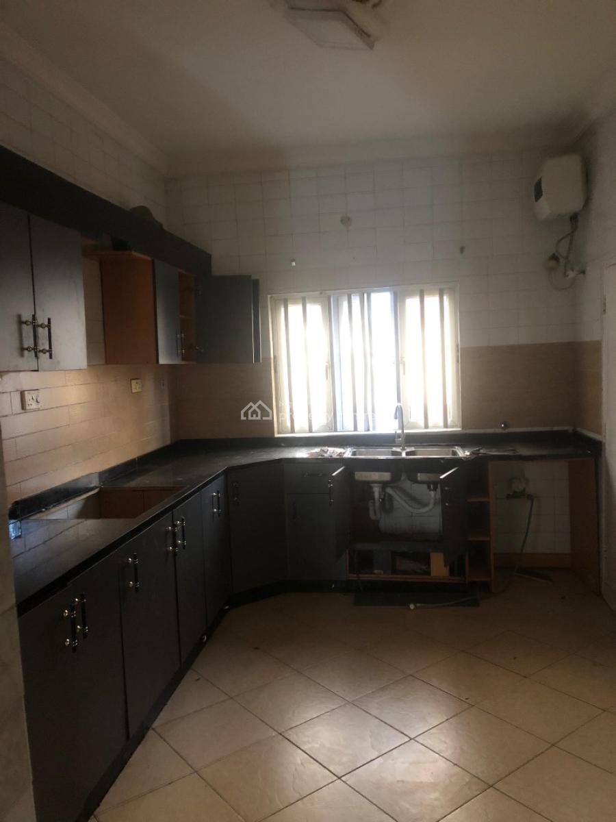 4 Bedroom Terrace Duplex with Bq, Osapa, Lekki, Lagos, Terraced Duplex for Rent