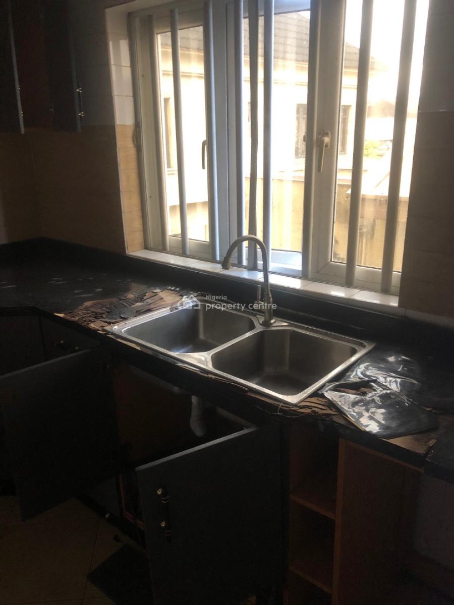 4 Bedroom Terrace Duplex with Bq, Osapa, Lekki, Lagos, Terraced Duplex for Rent