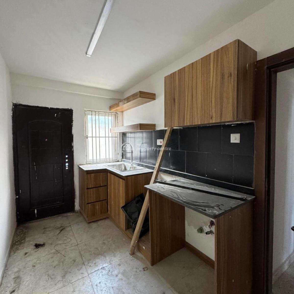 Lovely 3bedroom Apartment in a Serene Environment, Surulere, Lagos, Flat / Apartment for Sale