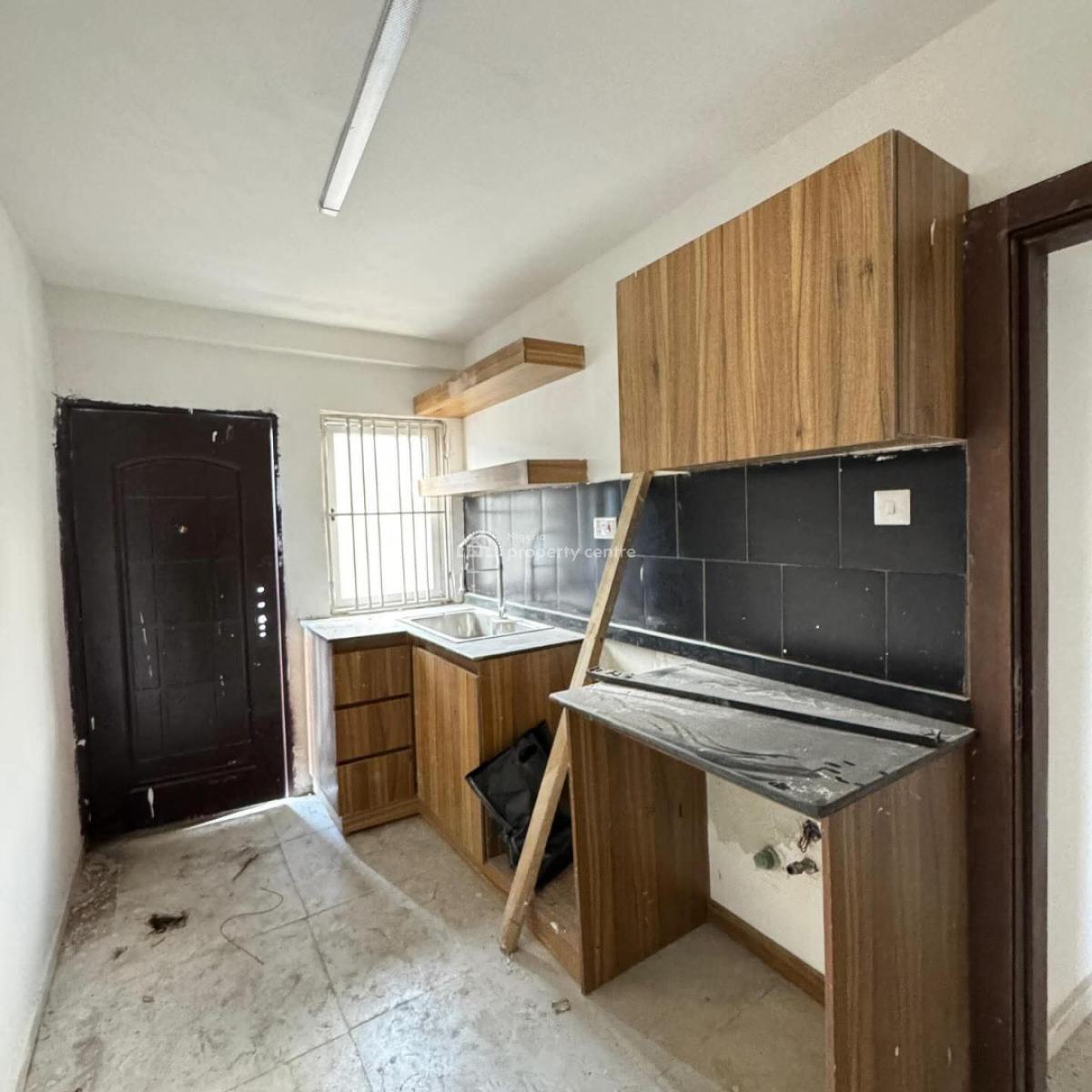 Lovely 3bedroom Apartment in a Serene Environment, Surulere, Lagos, Flat / Apartment for Sale