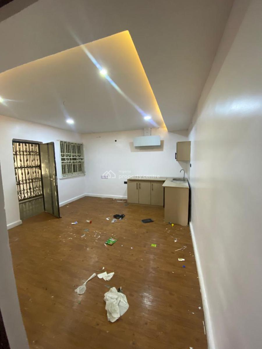 Spacious Partly Self Serviced Room and Parlour Mini Flat, Off Admiralty Way, Lekki Phase 1, Lekki, Lagos, Mini Flat (room and Parlour) for Rent