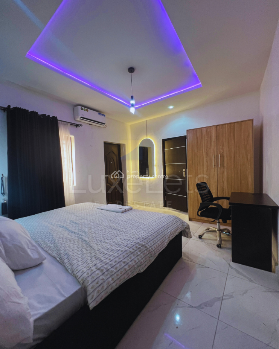 1 Bedroom Luxury Apartment Is Tasteful Furnishing, Surulere, Lagos, Flat / Apartment Short Let